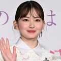 山田杏奈、美脚際立つミニワンピース姿「スタイル抜群」「似合ってる」の声 画像