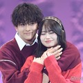「今日好き」“けんみあカップル”藤田みあ＆中村健太朗、バックハグで密着 幸せオーラ放つ【サツコレ2025A/W】 画像