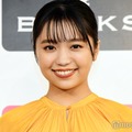 大原優乃、胸元ざっくりドレス姿に熱視線「上品で可愛い」「大人の色気」 画像