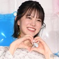 志田彩良、美ウエストチラリ 韓国での街中ショットに「カッコいい」「スポーティーで素敵」の声 画像