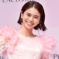 佐藤晴美、“7年ぶり”前髪ありにイメチェン「新鮮で可愛い」「雰囲気変わって素敵」と反響 画像