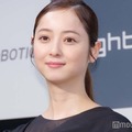 佐々木希、マフラー・ブランケット…手編みアイテム一挙公開「売り物みたい」「器用すぎる」と反響 画像
