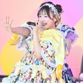CUTIE STREET古澤里紗、ライブ中転倒で左足首剥離骨折 年内歌番組は「椅子に座った形でのパフォーマンス披露」 画像