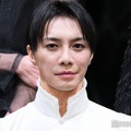 成宮寛貴、12年ぶり舞台復帰作に手応え 自身とのリンクも「次の世界に向けて進んでいく」【サド侯爵夫人】 画像