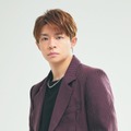 Number_i岸優太、サングラス姿で渋谷センター街降臨「隠せないオーラ」「かっこよすぎて二度見しちゃう」と反響 画像