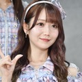 ＝LOVE大谷映美里、ハーフツイン×赤メガネのミニスカ制服姿に反響殺到「二次元から出てきたみたい」「脚綺麗すぎ」 画像