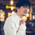 声優デビュー30周年の津田健次郎、大人の色気にドキドキ！記念フォトブックで“成熟”を体現 画像
