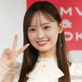 元日向坂46濱岸ひより、肩出しミニ丈ニット姿の散歩ショット話題「彼女感すごい」「映画のワンシーンみたい」 画像