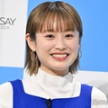 高橋愛、金髪ショート×網タイツで洗練スタイル披露「おしゃれ上級者」「ビジュ最高」の声 画像