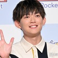 松丸亮吾、衝撃“マッチョボディ”にファン二度見「ギャップありすぎ」「見事なシックスパック」 画像
