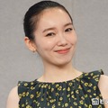 飯豊まりえ、夫・高橋一生との共演裏話明かす「1期の時から変わらずに」岸辺露伴シリーズで初の主人公【泉京香は黙らない】 画像