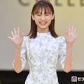 NMB48メンバー、ミニ丈から美脚際立つ「天使降臨」「スタイル抜群」と絶賛の声 画像