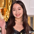 Cocomi、胸元ざっくり黒ドレス姿に熱視線「女神様すぎる」「眩しいほど美しい」 画像