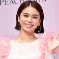 佐藤晴美、美ボディライン際立つミニT×ミニボトムでしなやかダンス「ウエストのくびれと腹筋が綺麗」「色気がすごい」と反響 画像
