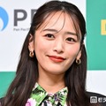 3児の母・近藤千尋、膝上ミニで美脚スラリ 夫・ジャンポケ太田撮影のおめかしショットに「美しすぎます」「憧れの夫婦」の声 画像