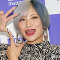 ぱーてぃーちゃん・信子、高校入学報告＆“早々に先生に注意された”入学式ショット公開「忙しいのにすごい」「何事にも全力で尊敬」と反響 画像