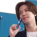 Number_i神宮寺勇太、紺色スーツでスマート演技「プレッシャーをひしひしと感じました」平野紫耀＆岸優太に続き新CM出演 画像