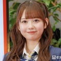 AKB48メンバー2人、ミニ丈“平成女児コーデ”披露「姉妹みたい」「スタイル抜群で似合う」の声 画像