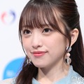 AKB48卒業の向井地美音、美脚のぞく変形スカート衣装ショット公開「すごく似合ってて可愛い」「曲聴くたびに泣いちゃいそう」の声 画像