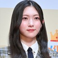 櫻坂46谷口愛季、ビッグサイズシャツから美脚スラリ「スタイルレベチ」「天使のような可愛さ」と反響 画像