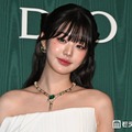 IVEウォニョン、バレリーナ衣装の幼少期ショット公開「天使すぎる」「顔の整い方がレベチ」の声 画像