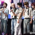 TWS、ファンが「本物の宝物」客席に接近 ジフンは「トッケビ」名シーン再現【KCON JAPAN 2026】 画像