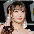 ＝LOVEメンバー、美ウエスト際立つディズニーコーデに反響「スタイル抜群」「ボディラインが綺麗」 画像