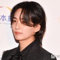 除隊間近のSEVENTEENジョンハン、初リールでダンスチャレンジ動画公開「復帰のエンジンかかってる」「予想外すぎてびっくり」と反響相次ぐ 画像