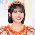 FRUITS ZIPPER鎮西寿々歌、すっぴん×黒縁メガネ姿に絶賛の声「圧倒的透明感」「大人っぽくて知的」 画像