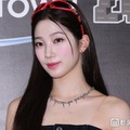 LE SSERAFIMカズハ、黒衣装から引き締まった美ウエスト披露「圧倒的な美しさ」「鍛え上げられててすごい」 画像