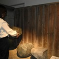 触れる岩「ホラーにふれる展 -映画美術の世界-」