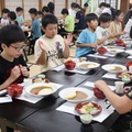 前回参加者のようす（夕食）