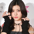 Kep1erダヨン、ミニスカ姿の美脚ショット公開「ため息出るほど美しい」「圧倒的なスタイル」と反響 画像