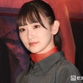生駒里奈、ベッドに横たわるニット姿で美ウエスト際立つ「大人の魅力が増してる」「圧倒的な透明感」と反響 画像