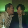 『藁にもすがる獣たち』©曽根圭介/講談社 ©2026「藁にもすがる獣たち」製作委員会