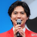 GENERATIONS片寄涼太、幼少期の写真公開 父との2ショットで少年時代回想 画像