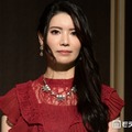 元AKB48倉持明日香、結婚発表 “婚姻届証人”との2ショット公開「快く引き受けてくださり」 画像