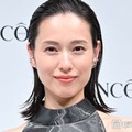 戸田恵梨香、美脚際立つ全身ブラックコーデ披露「圧倒的オーラ」「大人の魅力全開」の声 画像