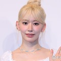 LE SSERAFIMサクラ、暗髪ロングで印象チェンジ「一気に雰囲気変わってドキッとした」「圧倒的に大人っぽい」と反響 画像