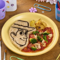 <ウッディ>ウエスタンチキントマト© Disney/Pixar