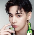 BTS・V「チャミスル」グローバルキャンペーン登場 圧倒的カリスマ性＆ユーモアあふれる魅力を映像美で表現 画像