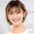 山田優、ミニ丈から圧巻美脚スラリ 幸せ感じた子どもからの“一言”明かす 画像