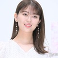 乃木坂46岩本蓮加、美脚際立つミニスカ衣装ショットに絶賛の声「かっこよさと可愛さが共存」「スタイル抜群」 画像
