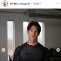 「シャッフルアイランド」しんたろう（真子心太朗）、伊江島満喫ショット公開 鍛え上げられた肉体美に「海で会ったら二度見しちゃう」「カッコよさが限界突破してる」と反響 画像