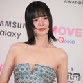 「イカゲーム」出演女優、美脚輝くミニスカ姿に反響「何頭身？」「さすがの着こなし」 画像
