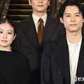SixTONES松村北斗・今田美桜、東野圭吾さんを追悼「自分にとってすごく救いだった」想い受け継ぐ【白鳥とコウモリ】 画像