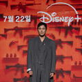 「殺し屋たちの店 2」© 2026 Disney and its related entities