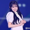 “顔面重要文化財”AKB48センター伊藤百花、野球ユニ×ミニスカ姿で美脚スラリ「スポーティーで可愛い」「理想的なスタイル」と反響 画像
