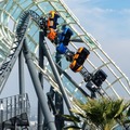 映画「ワイスピ」コースター、米ユニバでソフトオープン おなじみの車両模したライドで空中疾走 画像