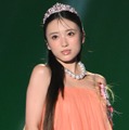 矢吹奈子、フリルドレス×ティアラで姫オーラ全開【TGC松山2026】 画像